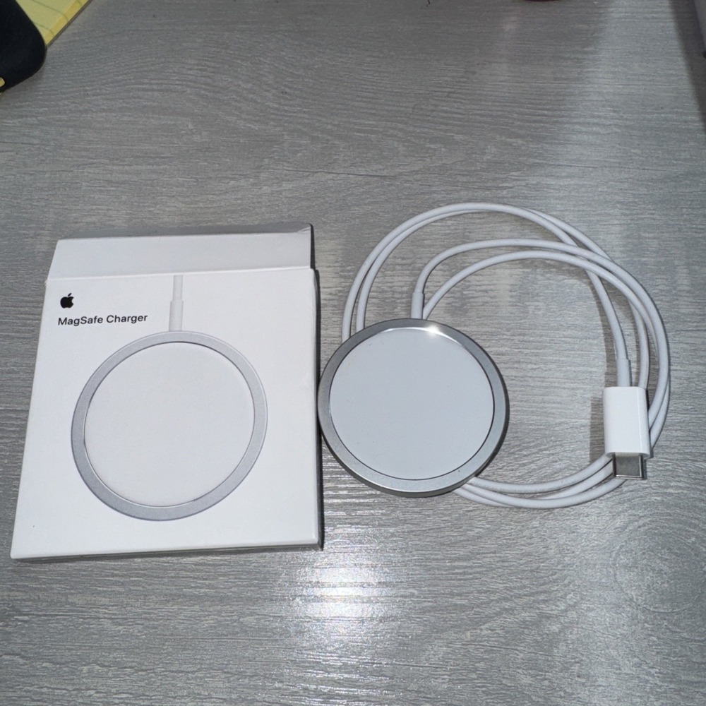 Apple MagSafe Charger For iPhones , AirPod's